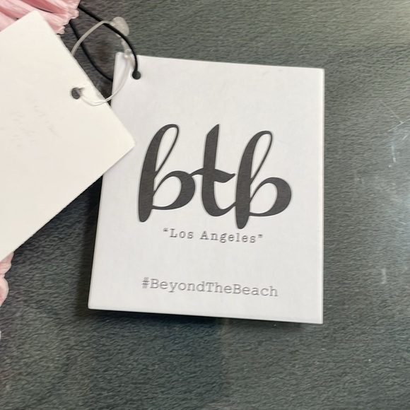 Beyond the Beach Raffia clutch - Picture 9 of 14